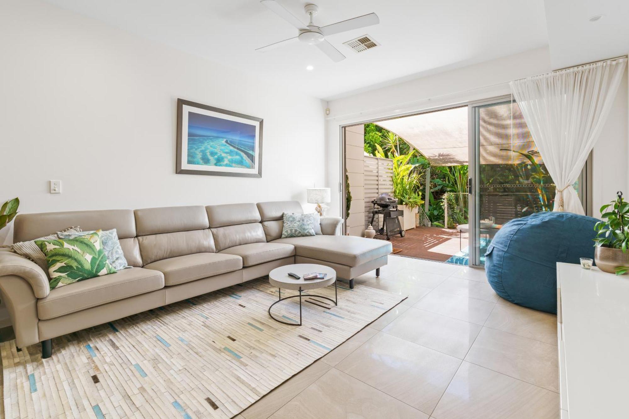 Holiday home Abby's Burleigh Haven